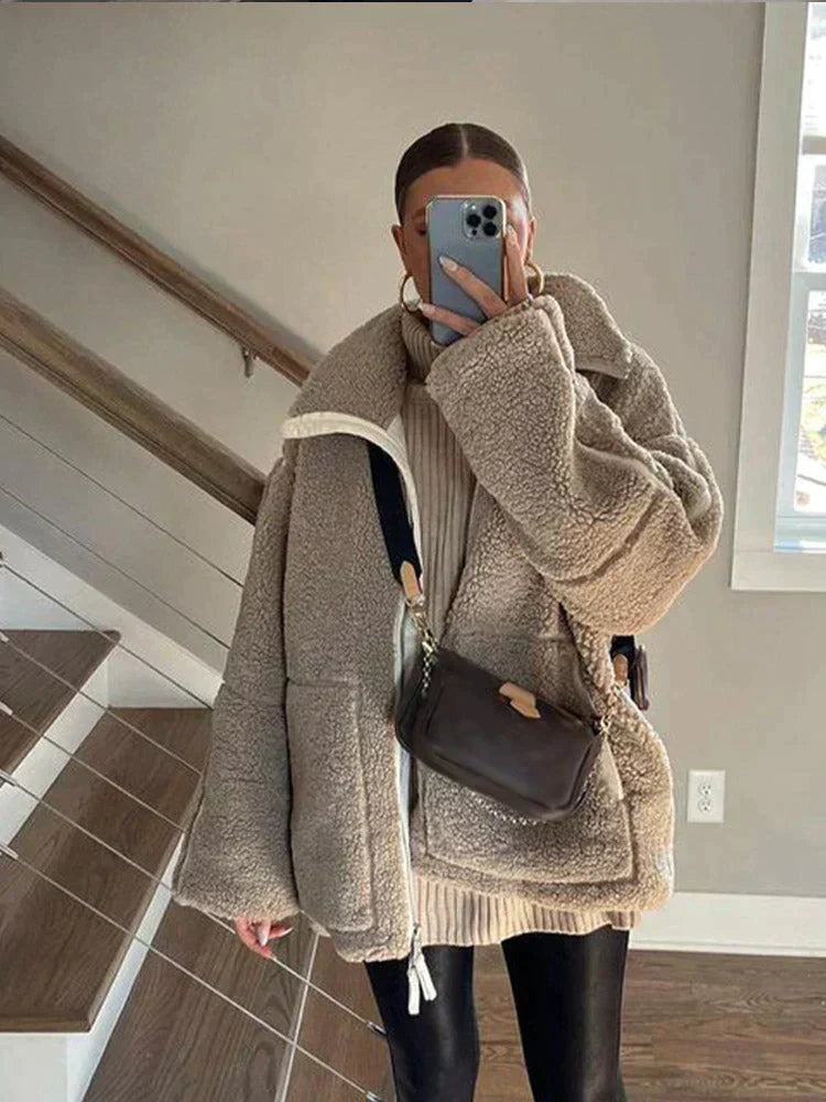 Elara Dames Teddy Jas – Oversized Winterjas met Hoge Kraag