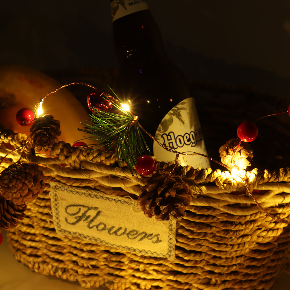 Dennerust LED Kerstlichtslinger met Dennenappels voor Binnen en Buiten