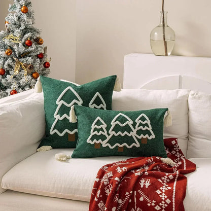 Fenna Kerstkussensloop – Geborduurde Kerstboom met Pompondetails