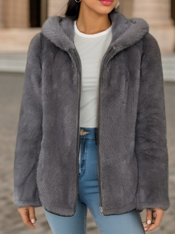 Drune | Zachte dames teddyjack met capuchon en rits