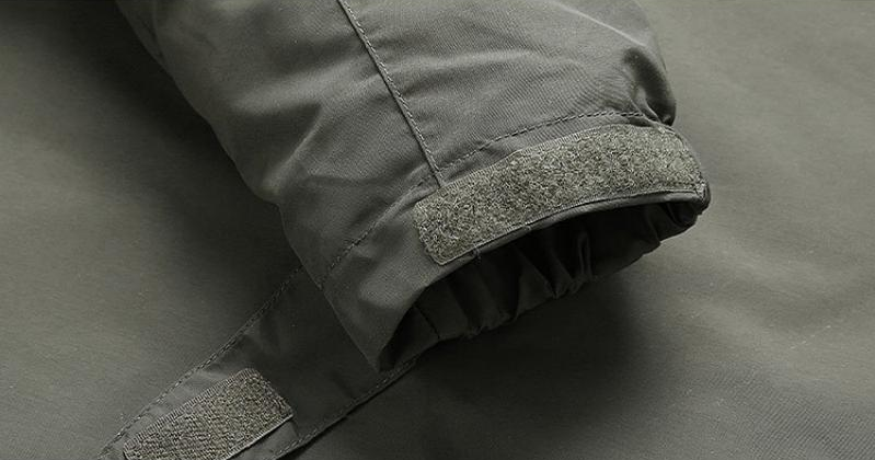 Legerstorm – Herenjas met Capuchon, Ritssluiting en Tactische Look