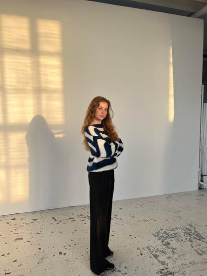 Strepenora – Oversized Damestrui met Brede Strepen en Ronde Hals