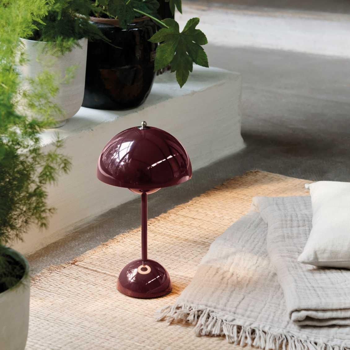 LunarGlow - LED-tafellamp voor een sfeervolle interieur